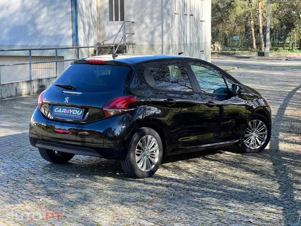 Peugeot 208 1.5 BlueHDi Allure