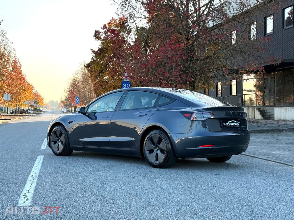 Tesla Model 3 Long-Range Dual Motor AWD