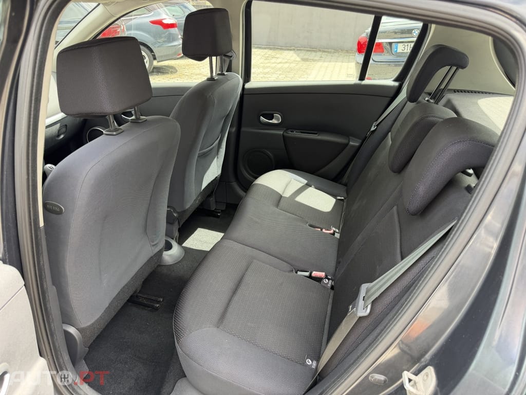 Renault Clio 1.2 16V Confort Dynamique