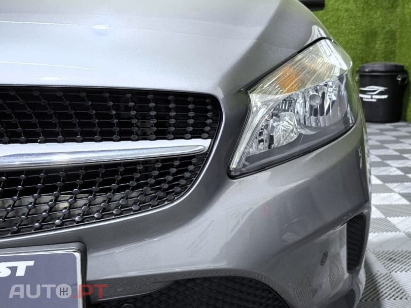 Mercedes-Benz A 180 d Urban — fotografia 8