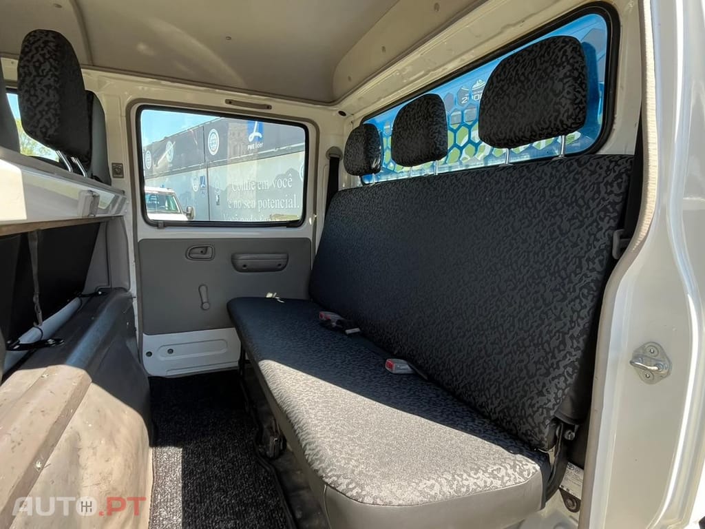 Toyota Dyna 3.0 D4D  6 LUGARES BASCULA