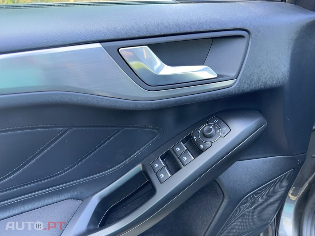 Ford Focus SW 1.0 EcoBoost Hybrid Aut. TITANIUM X