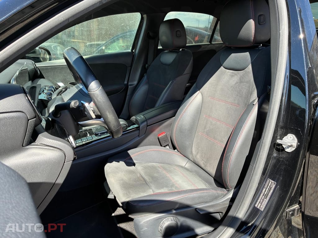 Mercedes-Benz A 250 e AMG Line