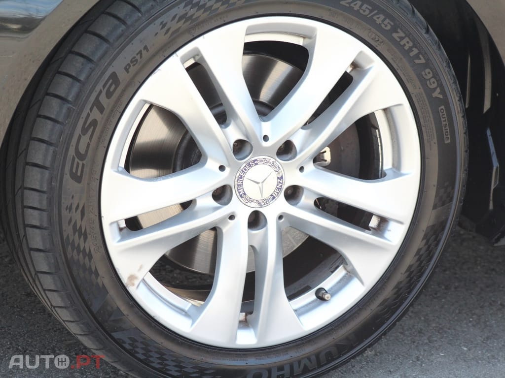 Mercedes-Benz E 250 CDi Elegance BlueEfficiency Auto.