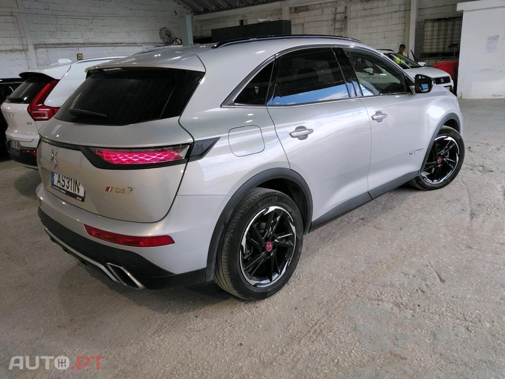 DS DS7 Crossback E-Tense Performance Line EAT8