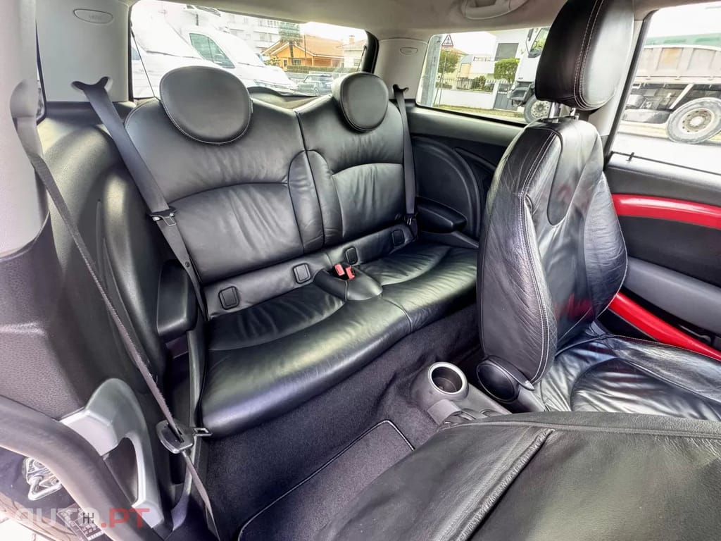 MINI Cooper Cooper D