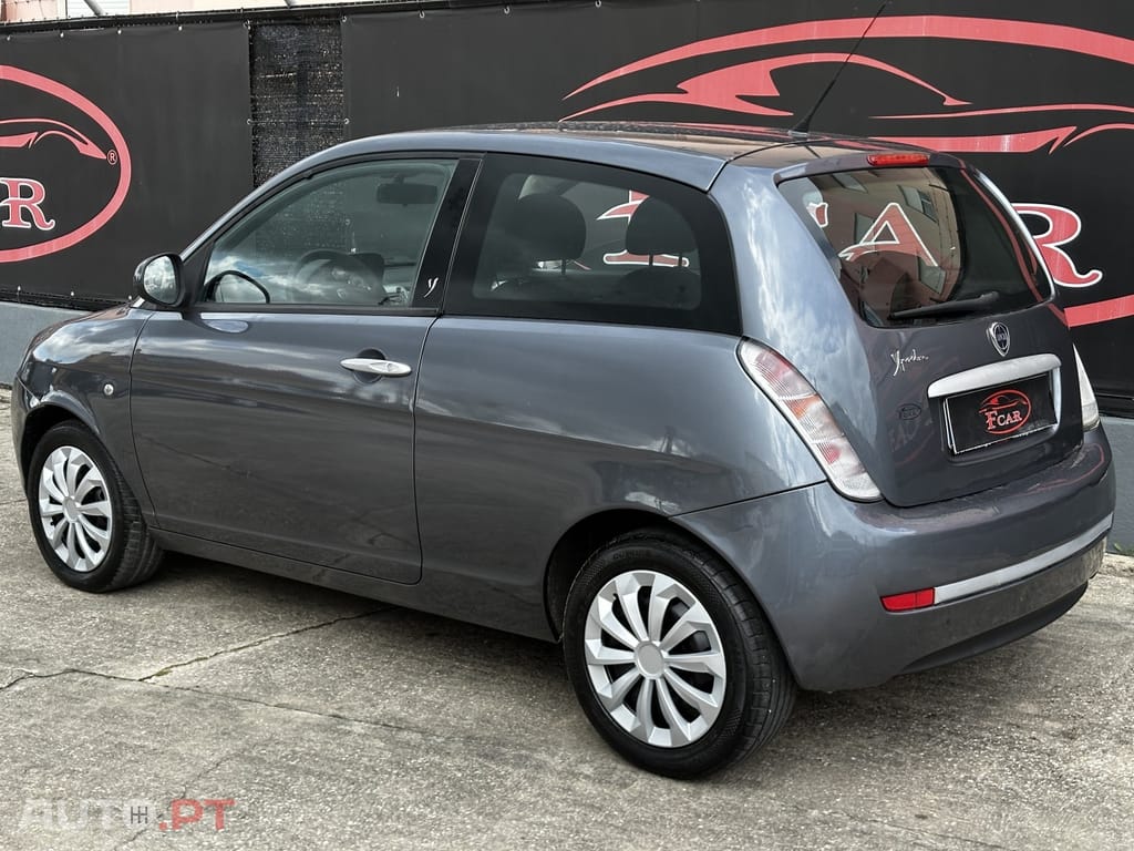 Lancia Ypsilon 1.2 Argento