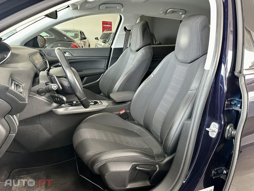 Peugeot 308 SW BlueHDi 130 EAT8 Stop & Start Allure Business-Pack
