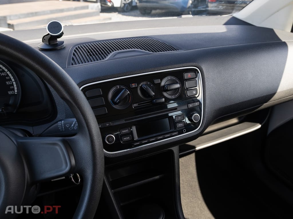 Volkswagen Up! 1.0 Take