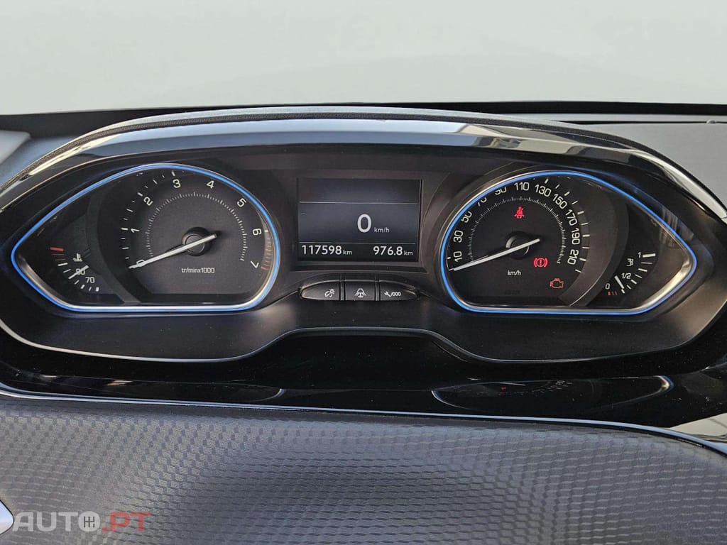 Peugeot 2008 1.2 PureTech Allure