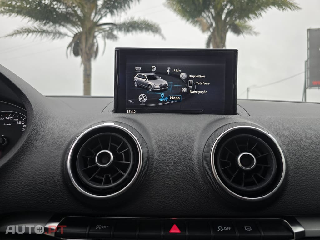 Audi A3 30 TFSI STRONIC