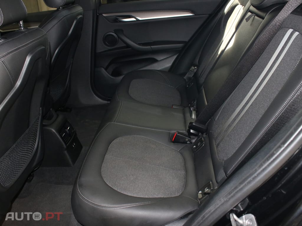 BMW X2 25 e xDrive Pack M