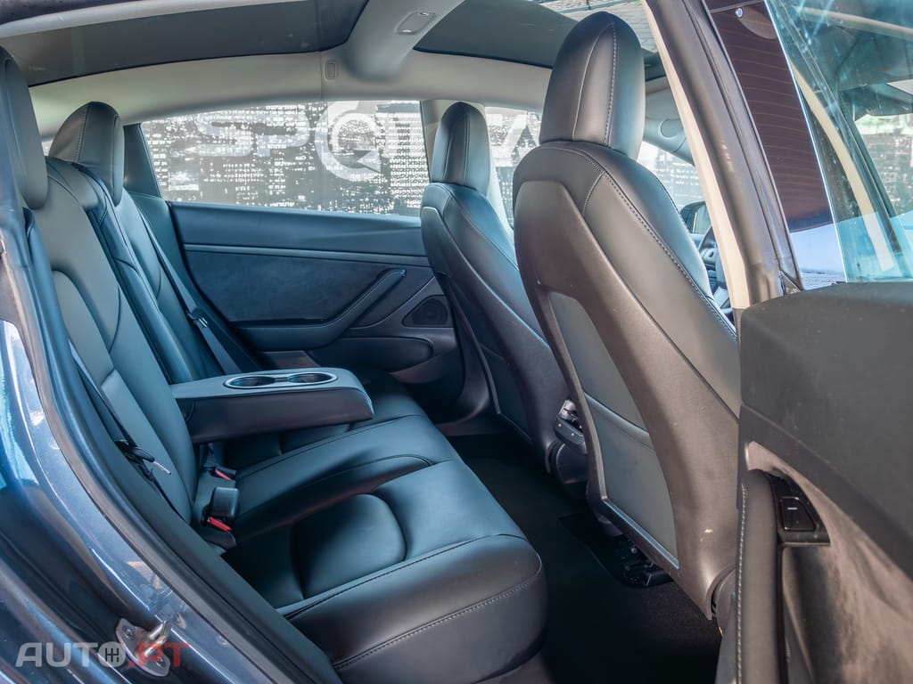 Tesla Model 3 Standard Range Plus RWD