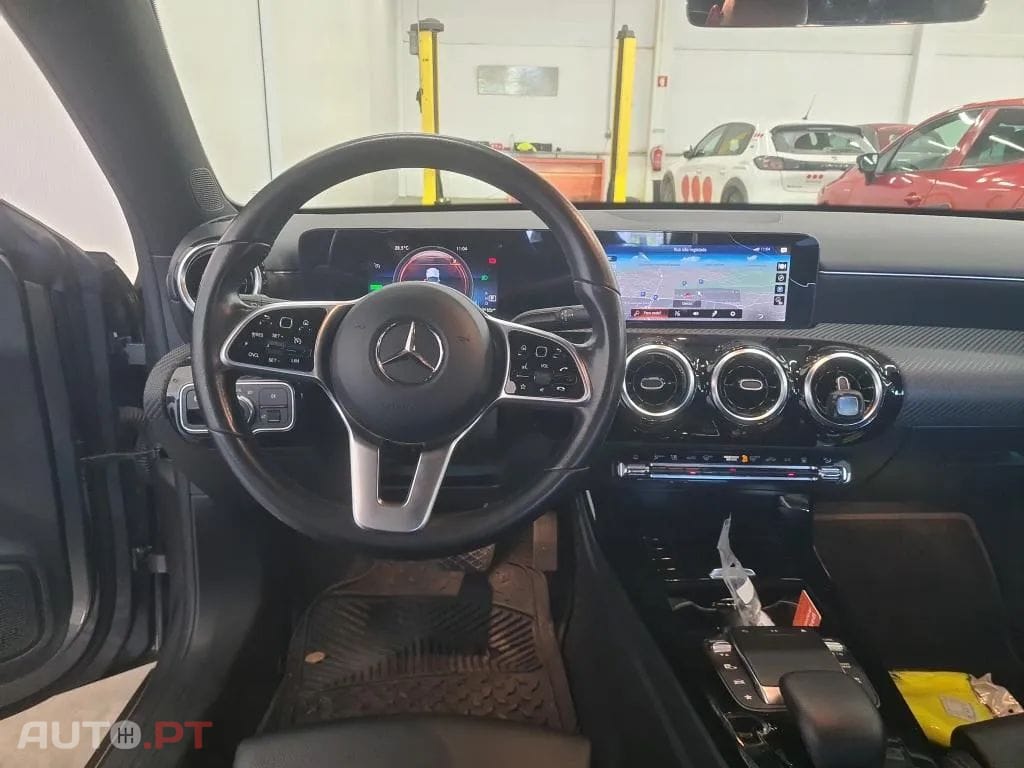 Mercedes-Benz CLA 250 e Shooting Brake Style Plus
