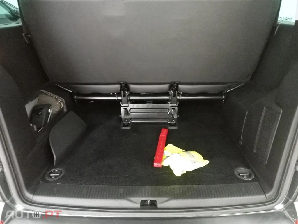 Volkswagen Caravelle 2.0 TDi BM Comfortline DSG
