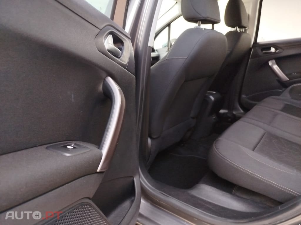 Peugeot 2008 1.6 BlueHDi Style