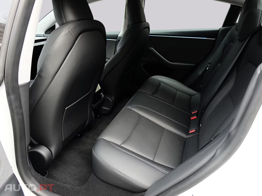 Tesla Model 3 RWD I.V.A DEDUTIVEL 