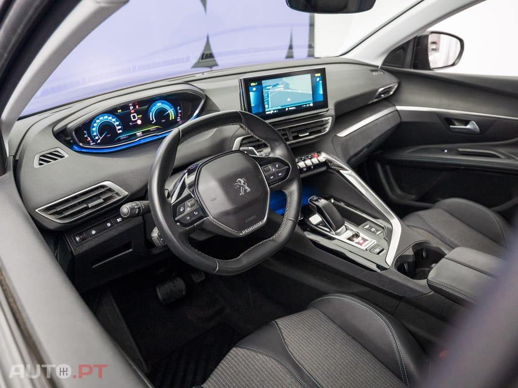 Peugeot 3008 1.6 Hybrid Allure e-EAT8