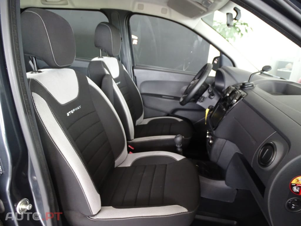 Dacia Lodgy 1.5 Blue dCi Stepway 7L