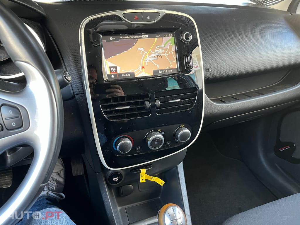 Renault Clio Limited