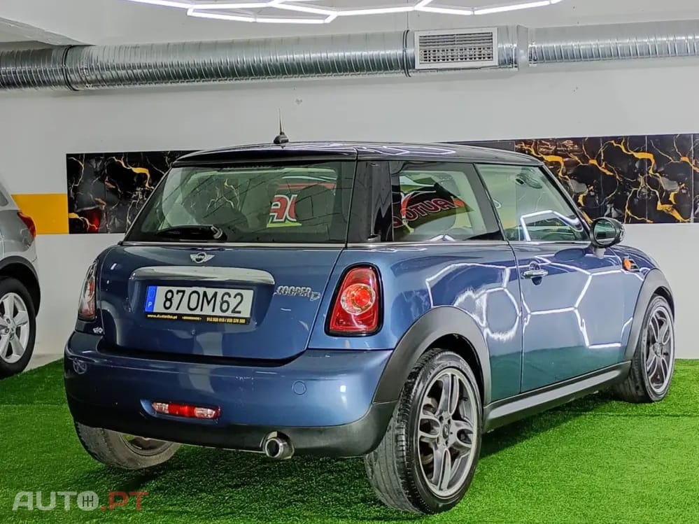 MINI Cooper Cooper D
