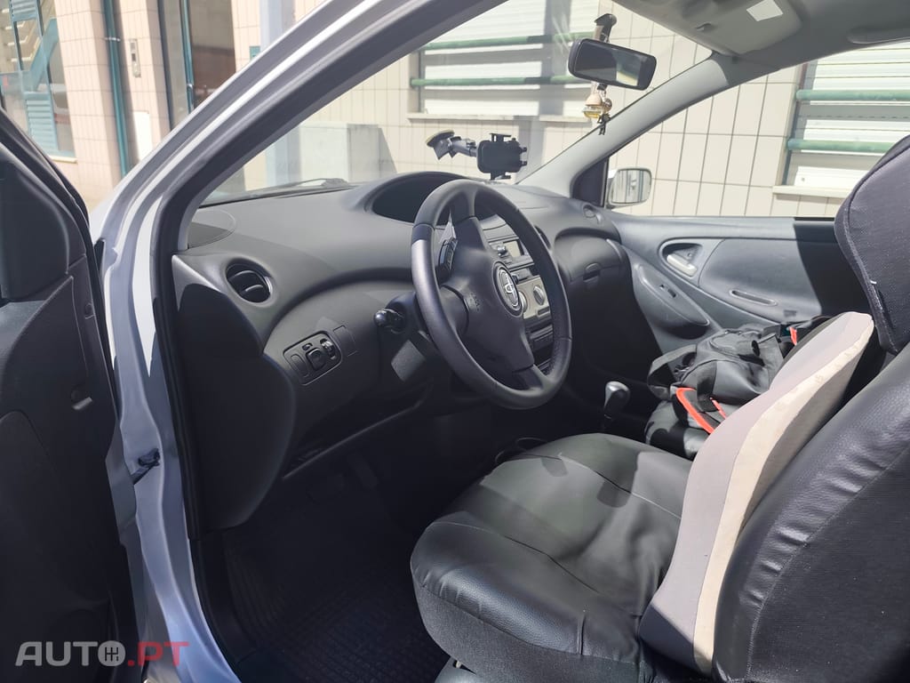 Toyota Yaris Vvti