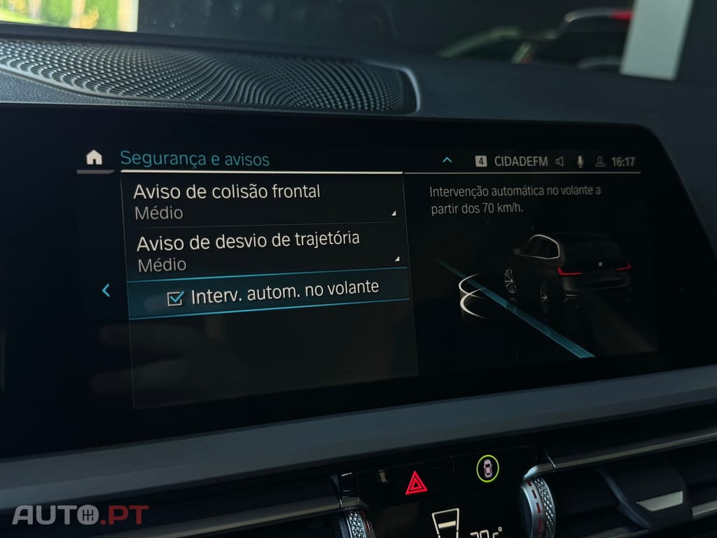 BMW 330 e Touring Auto