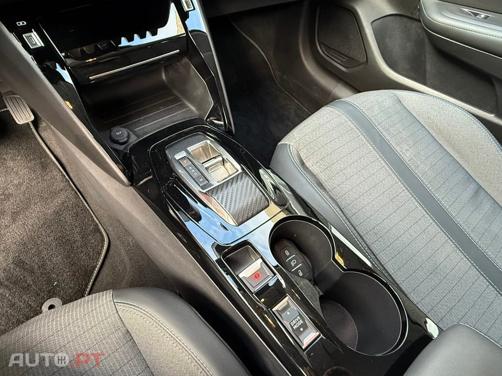 Peugeot 208 PureTech 100 EAT8 Allure