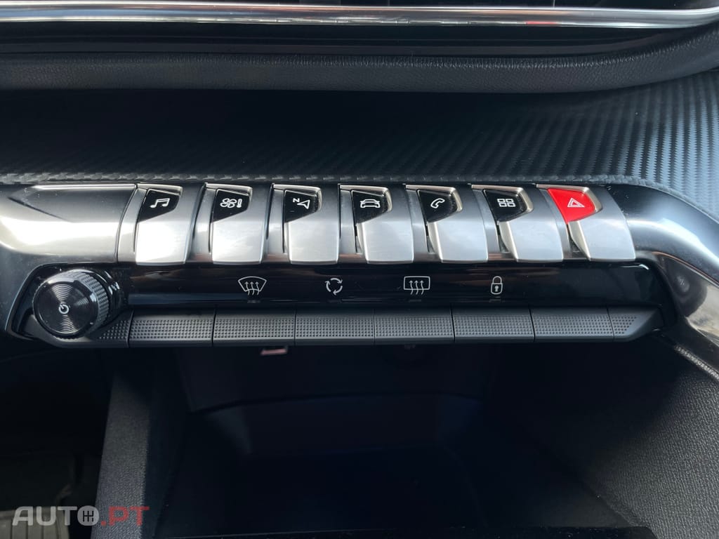 Peugeot 3008 1.2 Hybrid Allure e-DCS6