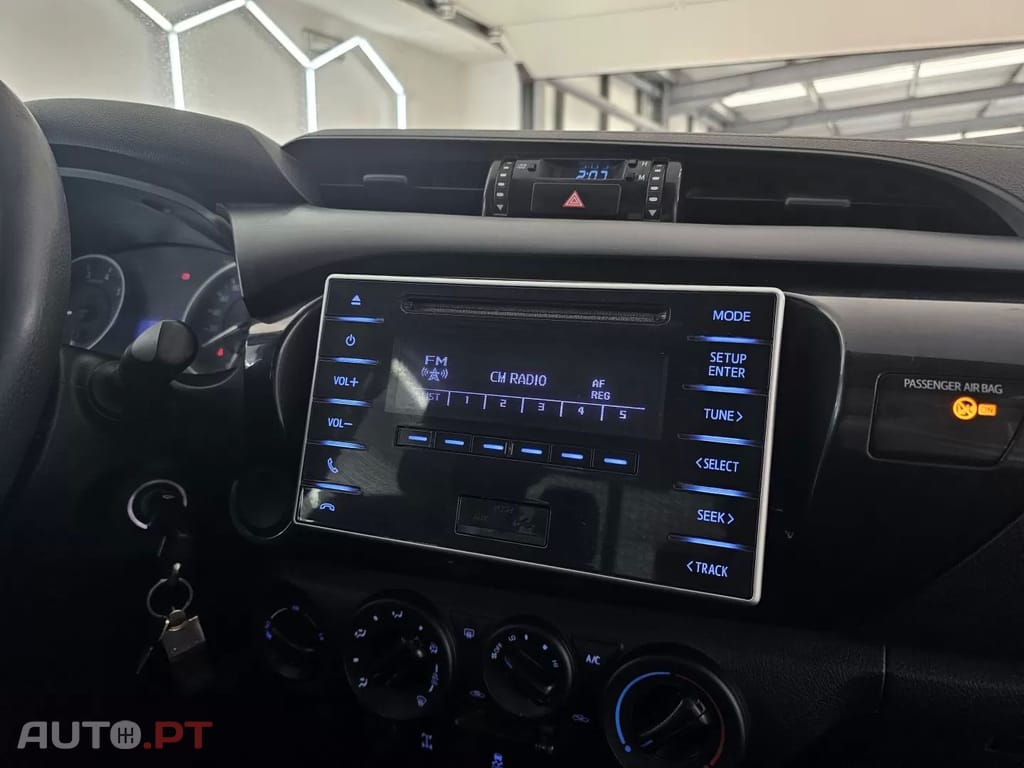 Toyota Hilux 2.4 D-4D 4WD CD CM