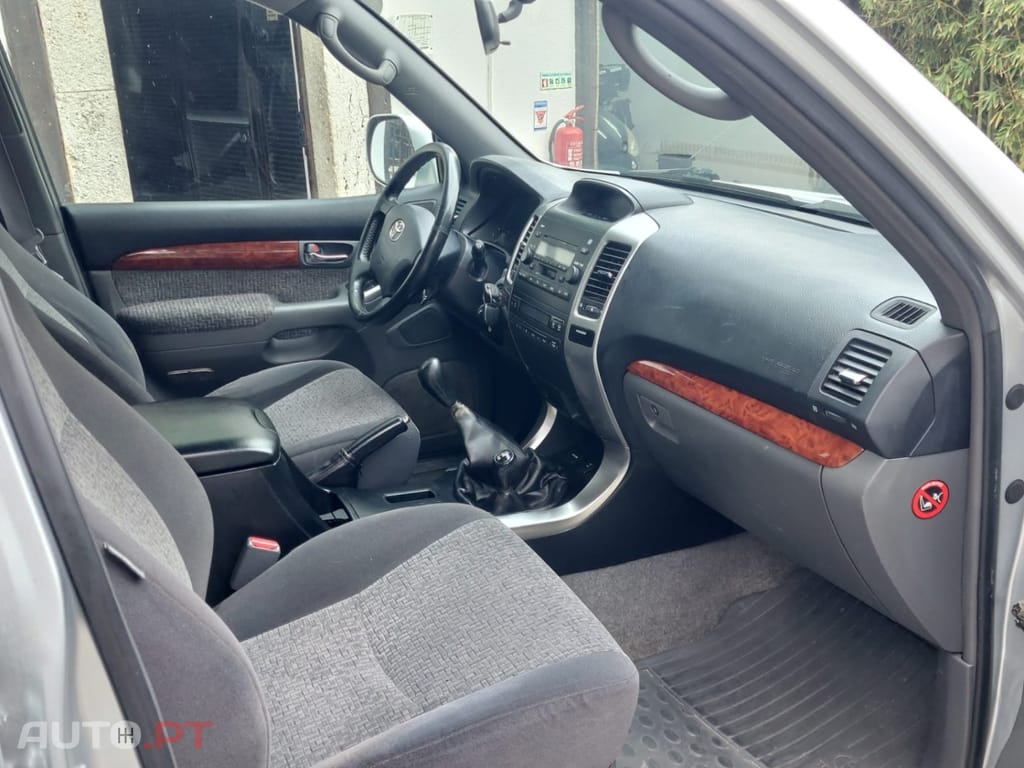 Toyota Land Cruiser 3.0 D-4D