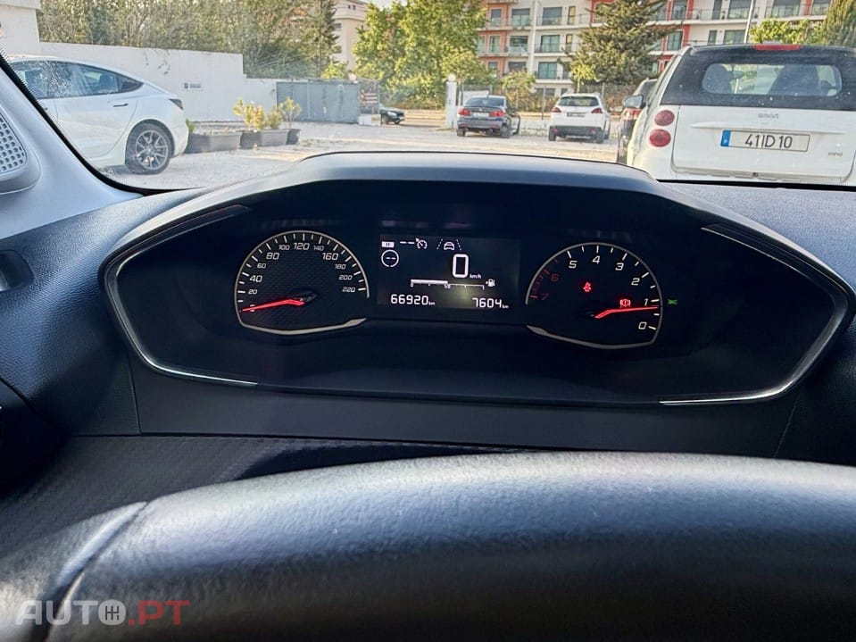 Peugeot 208 1.5 BlueHDi Active