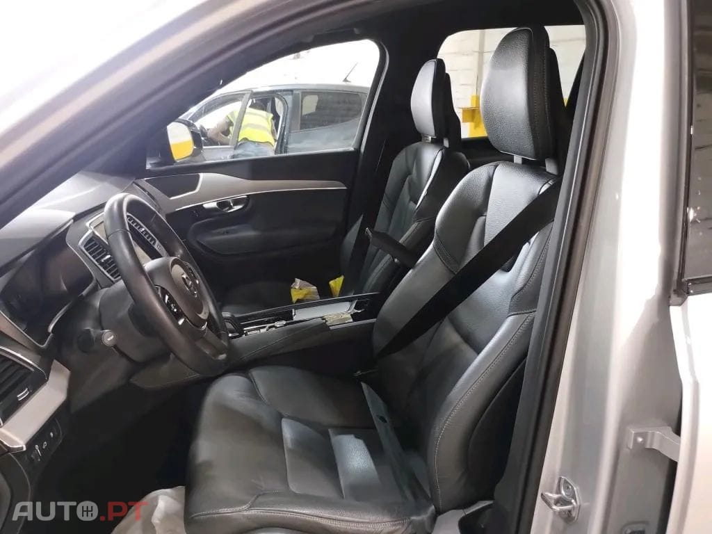Volvo XC90 2.0 T8 PHEV R-Design Expression AWD