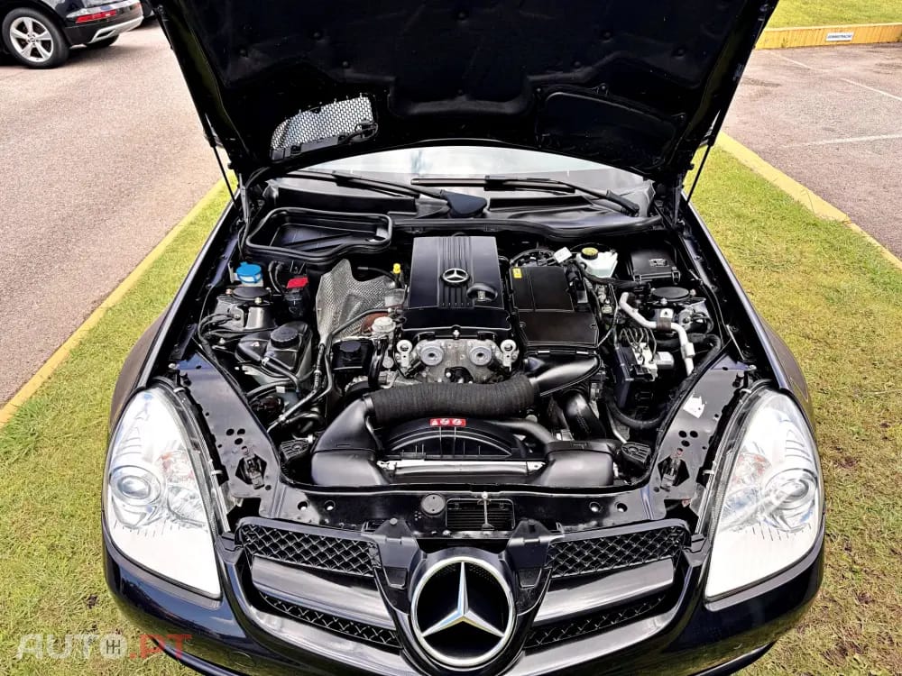 Mercedes-Benz SLK 200 Outro