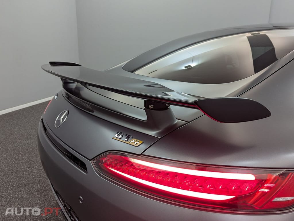 Mercedes-Benz AMG GT R