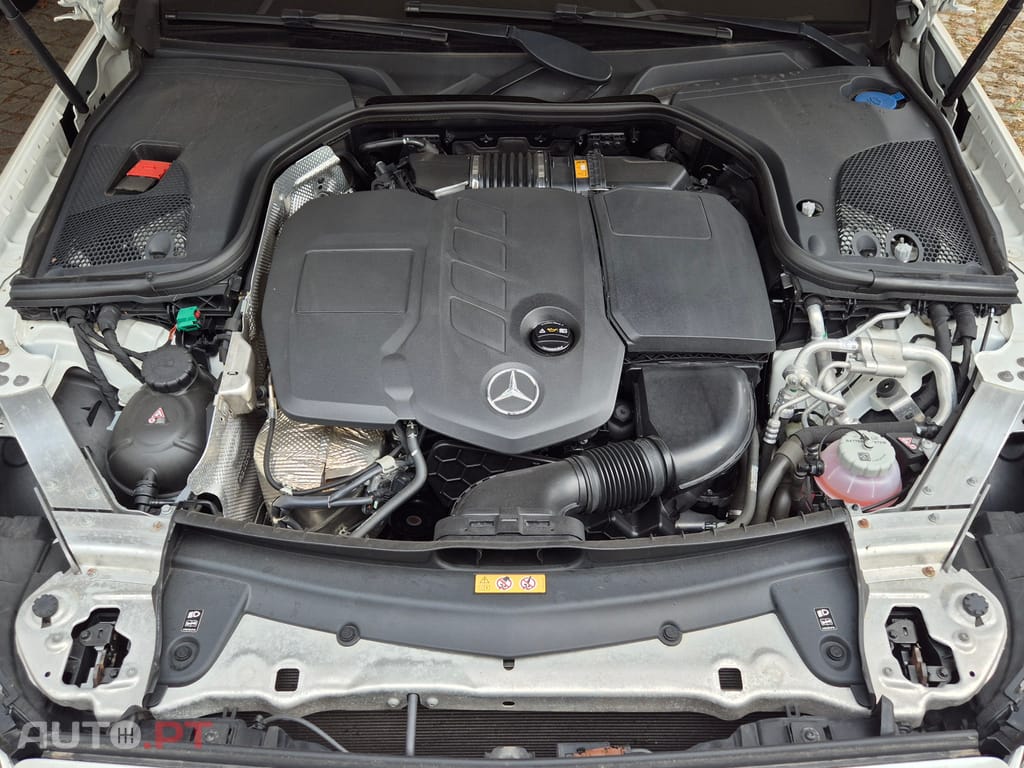 Mercedes-Benz E 300 AMG Line