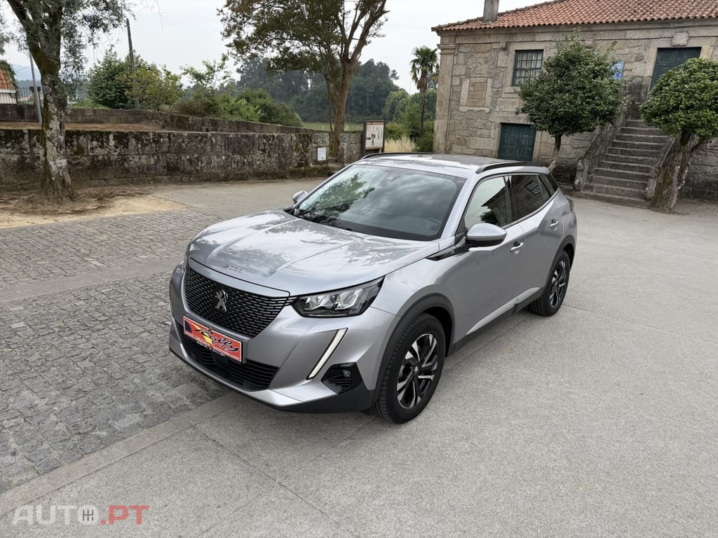 Peugeot E-2008 50 kWh Allure