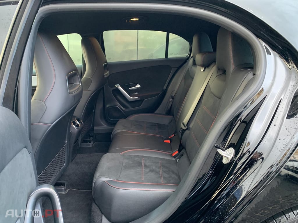 Mercedes-Benz A 250 e AMG Line