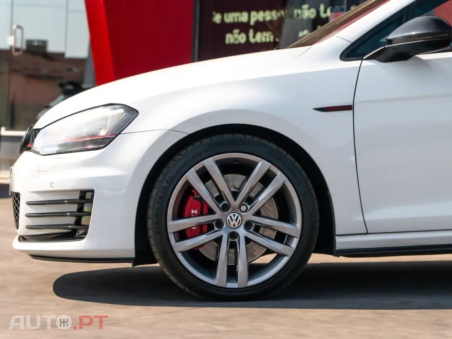 Volkswagen Golf 2.0 TSi GTi DSG Performance
