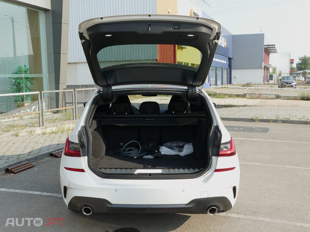 BMW 320 e Touring Pack M Auto