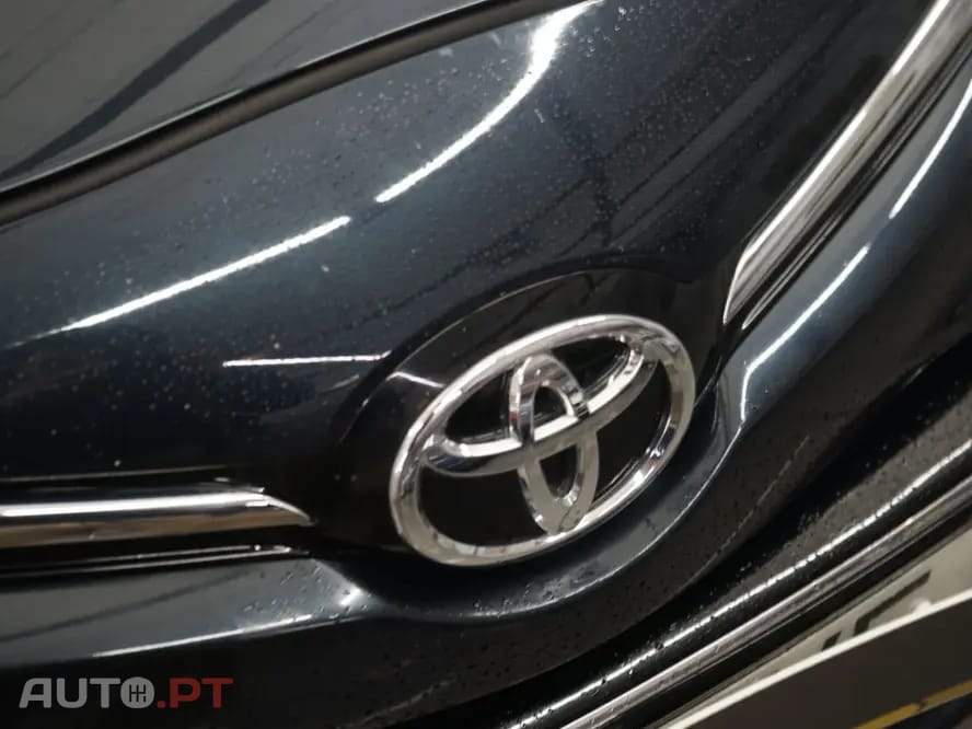 Toyota Avensis Touring Sports 2.0 D-4D Exclusive