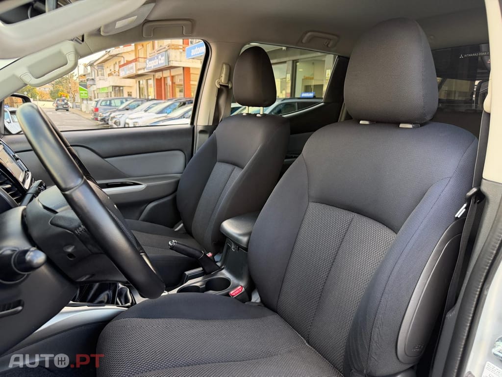 Mitsubishi L200 2.4 DI-D CD Sportbox Strakar 4WD