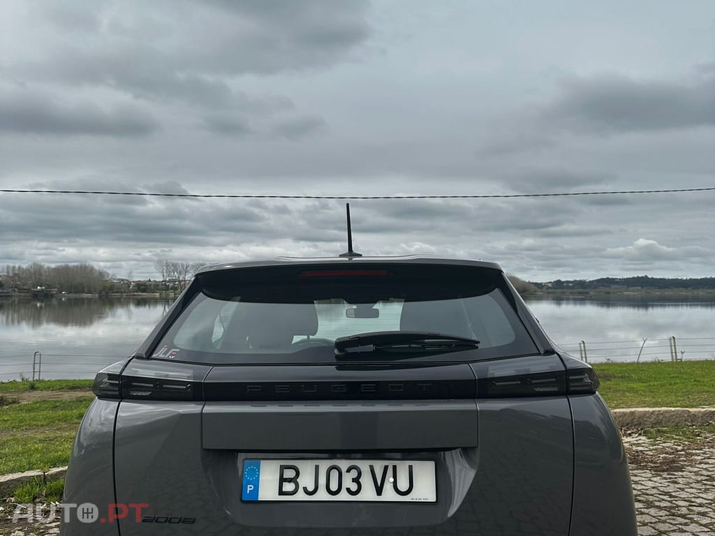 Peugeot 2008 ACTIVE 1.2 PURETECH