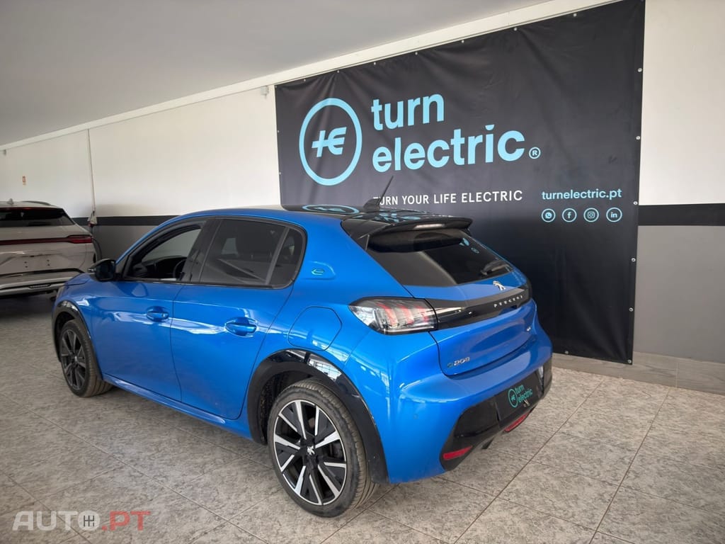 Peugeot E-208 50 kWh GT