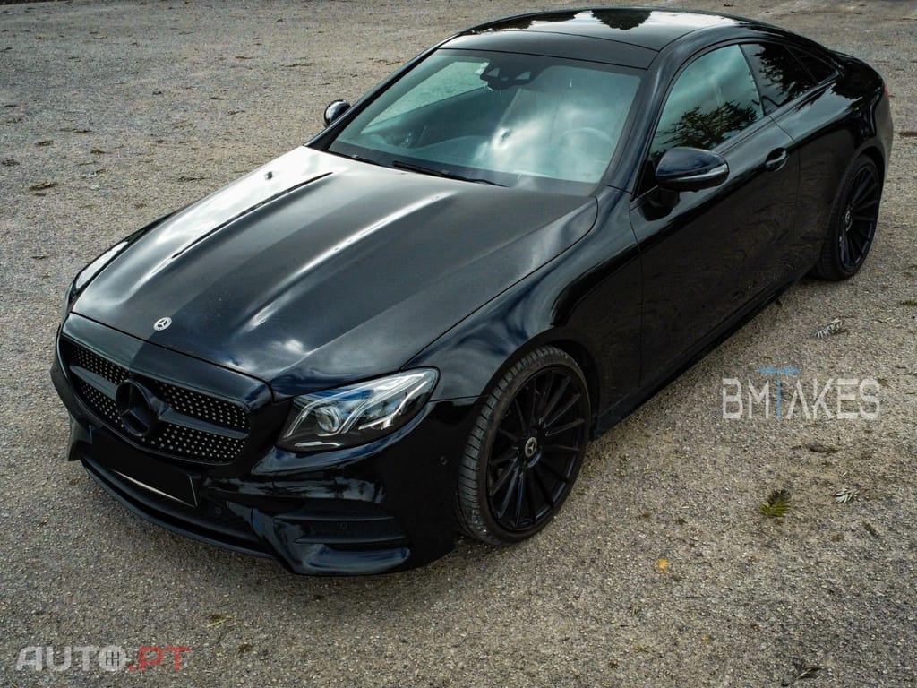 Mercedes-Benz E 220 Coupé E 220 4MATIC