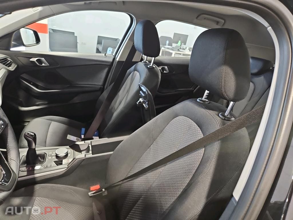 BMW 116 d Advantage — fotografia 5