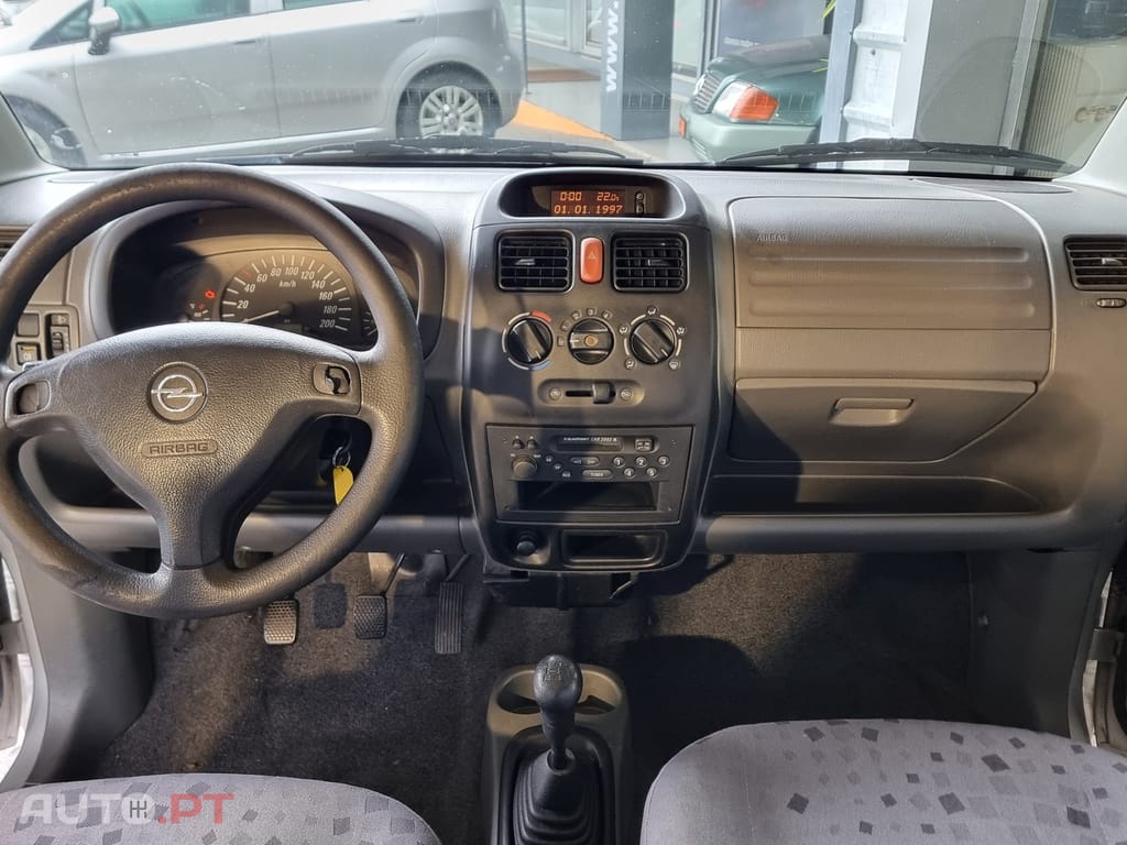 Opel Agila 1.0 12V