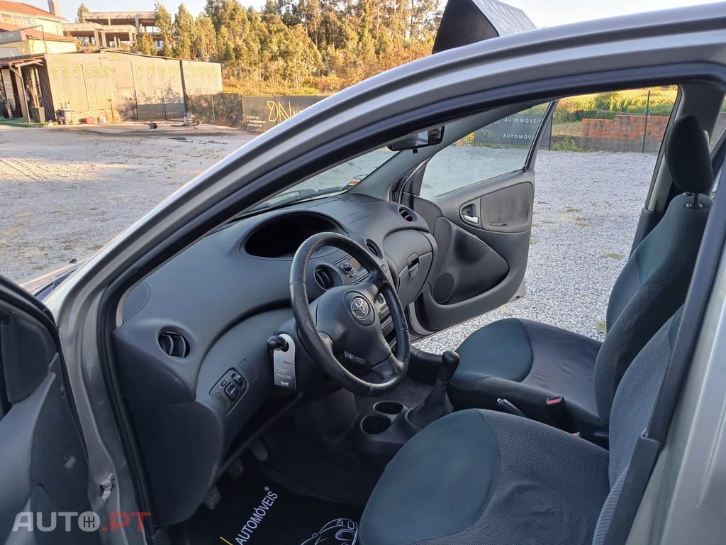 Toyota Yaris 1.0 Terra