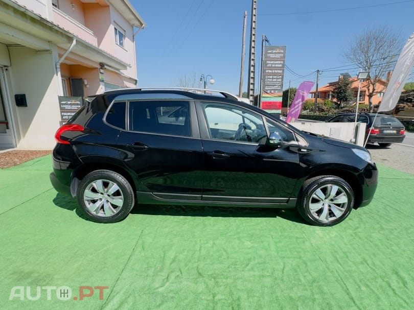 Peugeot 2008 1.2 PureTech Style