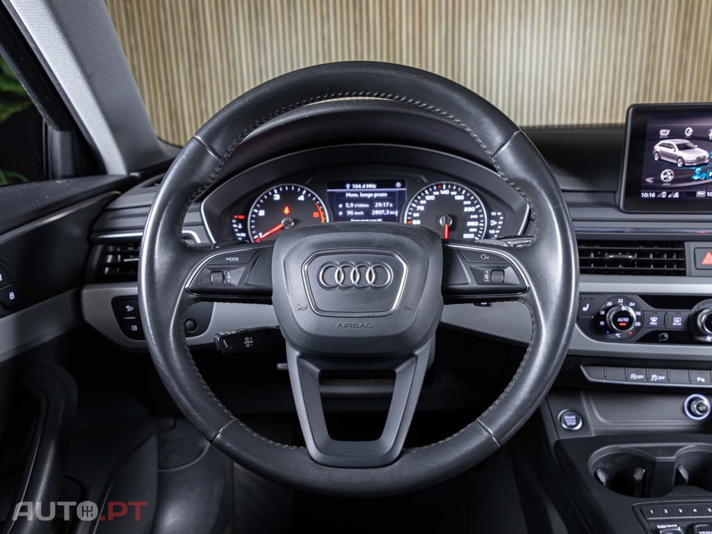 Audi A4 Avant 2.0 TDI Look RS4